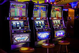 Ilustrasi pengguna j77asia menikmati hiburan sportsbook dan casino menggunakan perangkat mobile